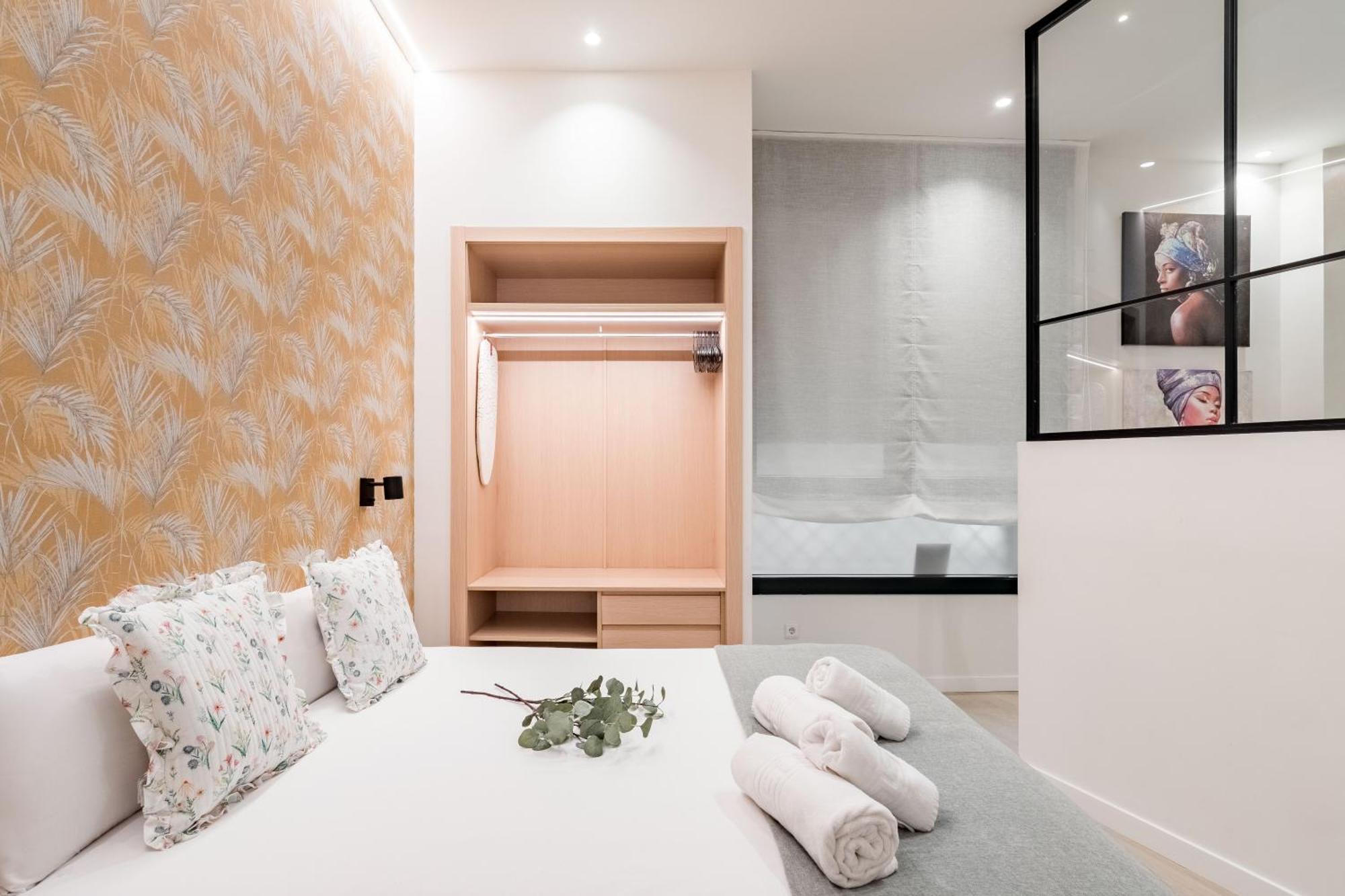 Apartment Charming La Almudena *