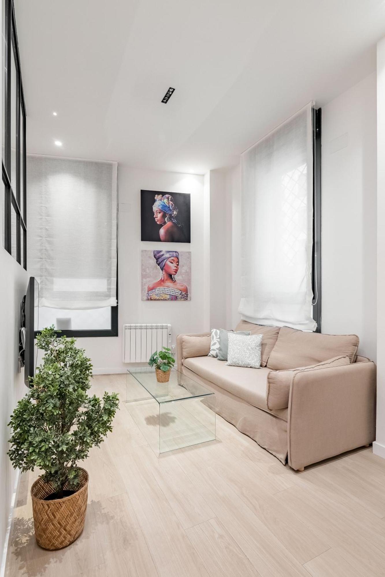 Charming La Almudena Apartment